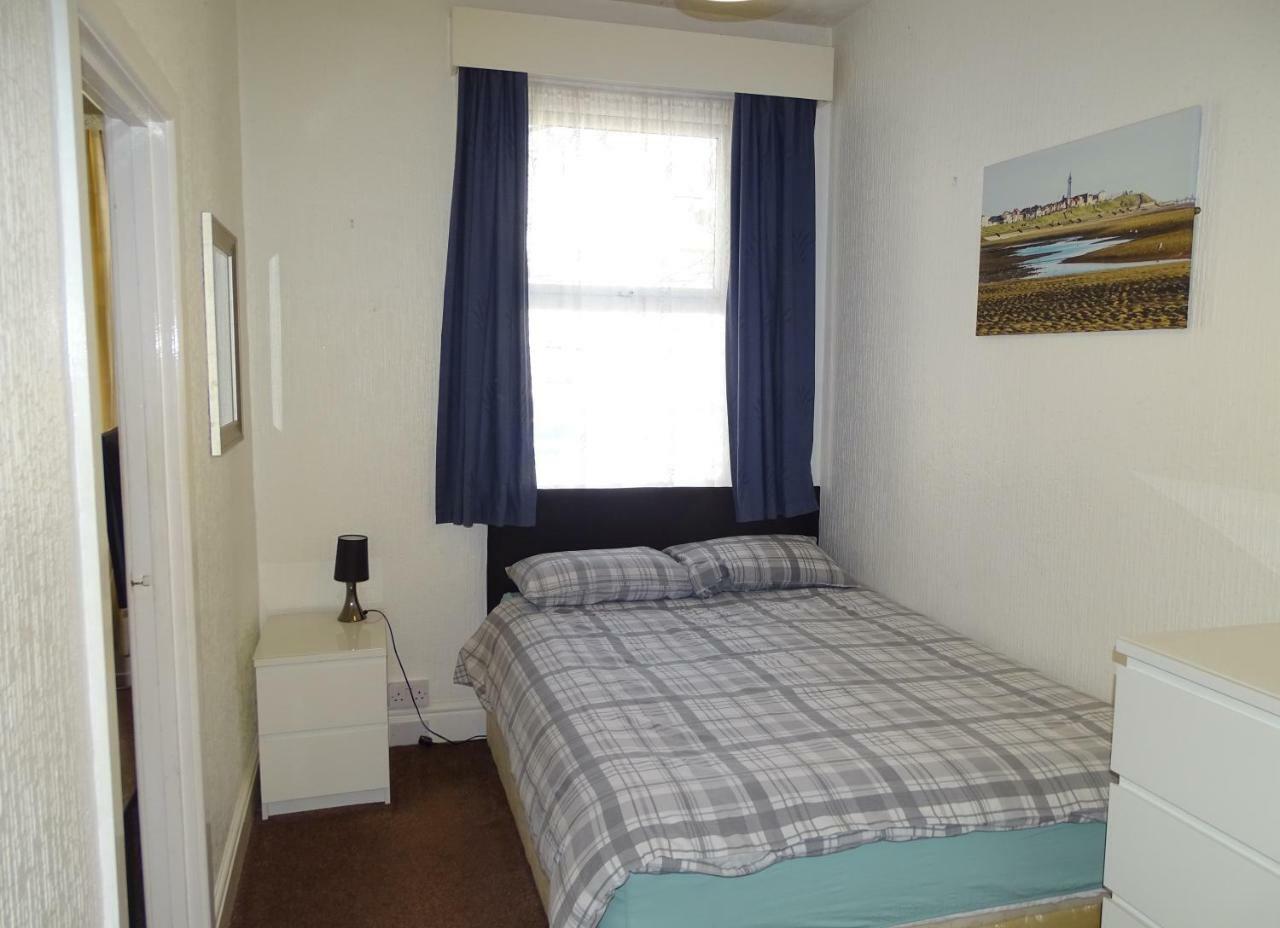 Beeton Villas Holiday Apartments Blackpool Exterior foto
