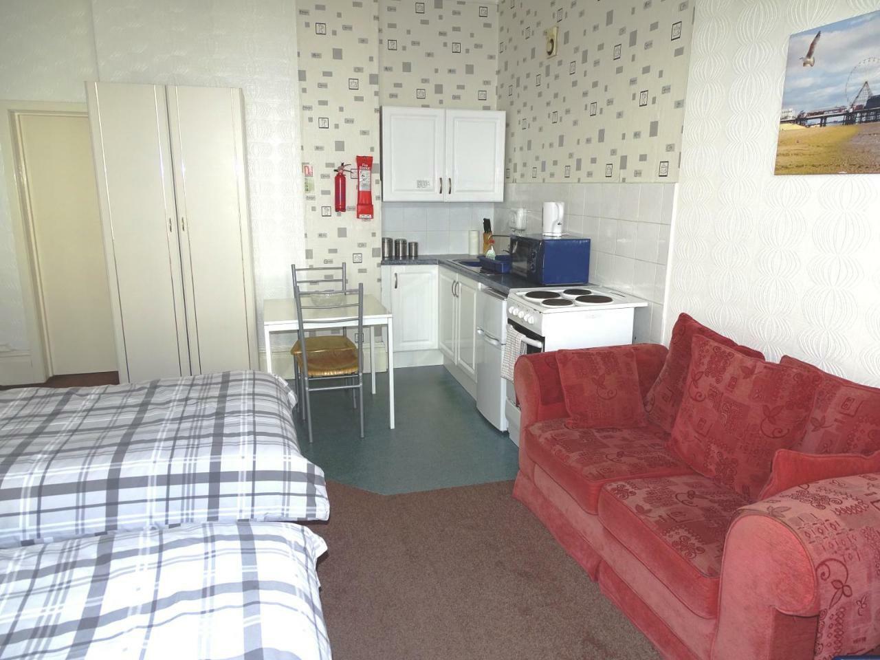 Beeton Villas Holiday Apartments Blackpool Exterior foto